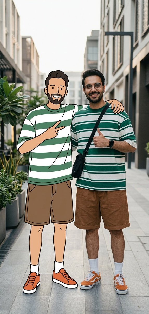 一个电影感的街头时尚场景,画面中的我与上传的图片保持着完全相同的面部和身体特征,旁边站着我的二维卡通插画版本,两者自然互动。我戴着圆框眼镜,穿着绿白条纹大号T恤、宽松的棕色短裤、…