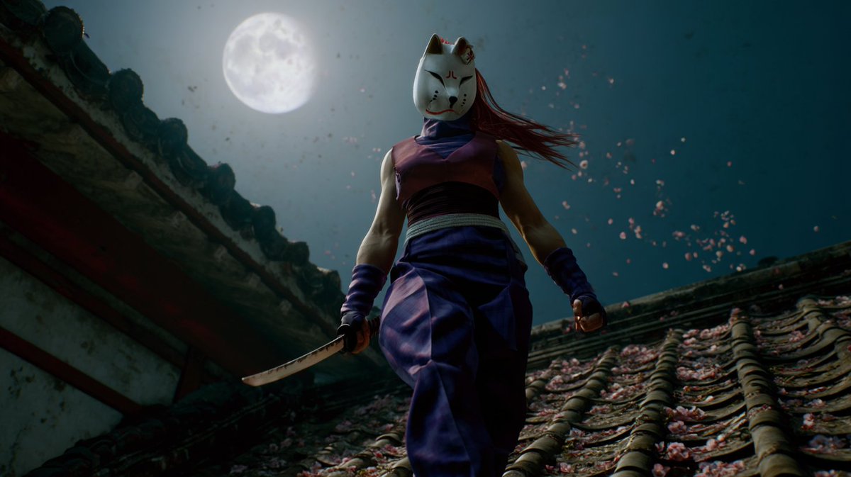 电影级真人实景场景，来自《铁拳2》的国美未津（Kunimitsu）夜晚站立在日本寺庙的屋顶上，身穿她经典的紫色忍者装束，包括无袖上衣、手套，以及形似白狐、带有…