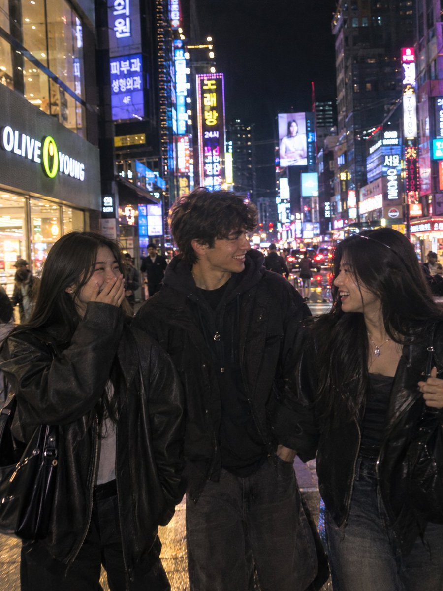 超写实电影感照片：[CHARACTERS, e.g. a group of 3 friends in their 20s]一起走在[LOCATION, e.g. New York…